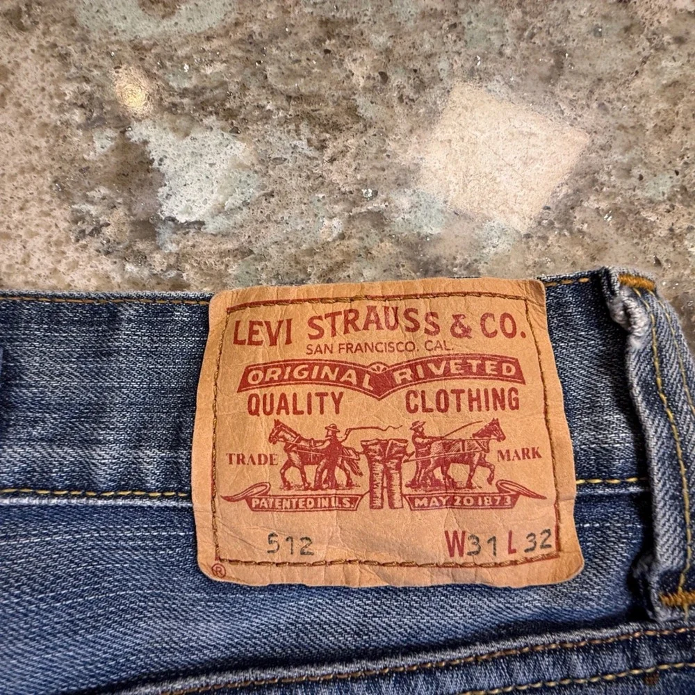 Levis 512 Blue Denim Cut Off Shorts Button Fly‎ Distressed Raw Hem W31 Womens